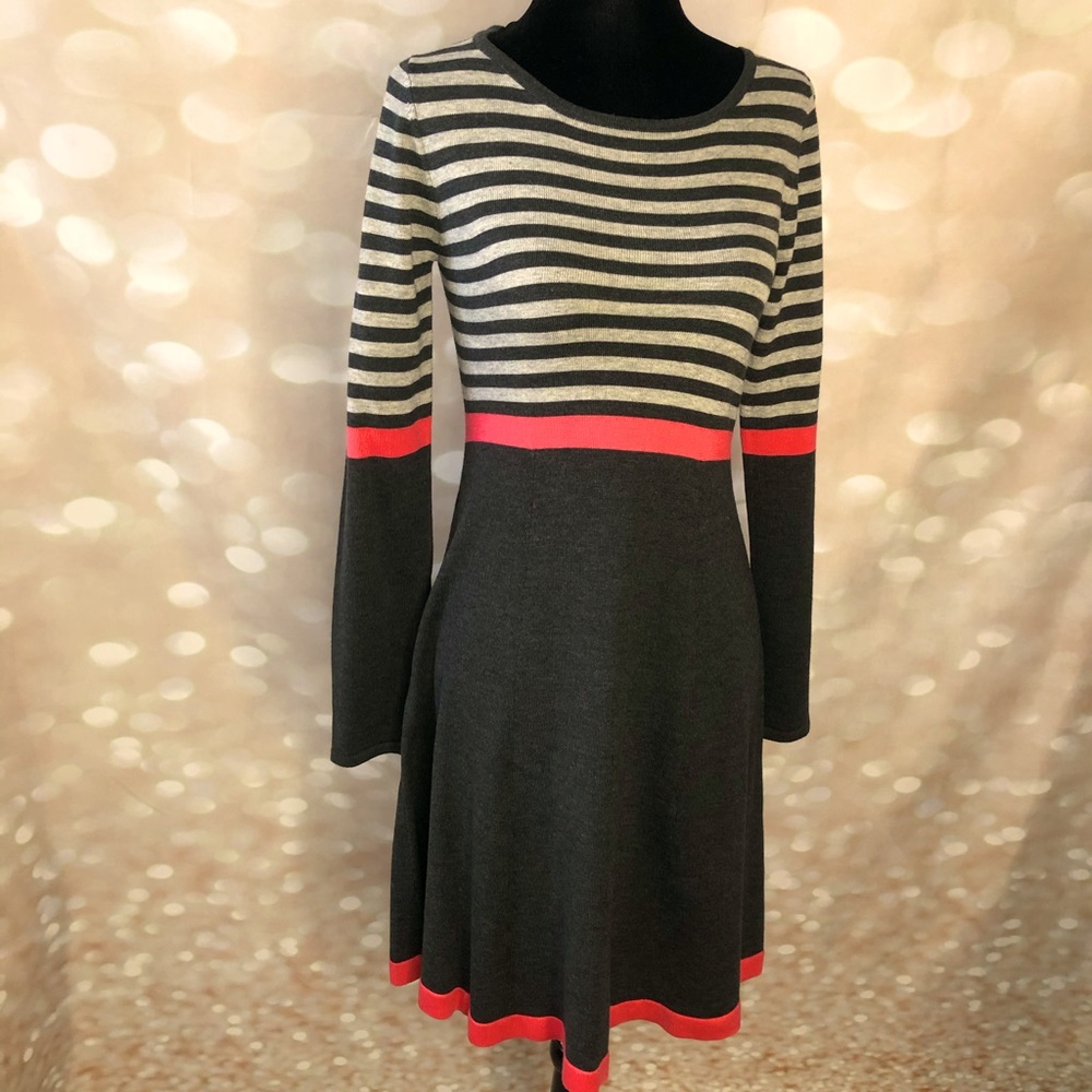 Gray and Pink long sleeve dress